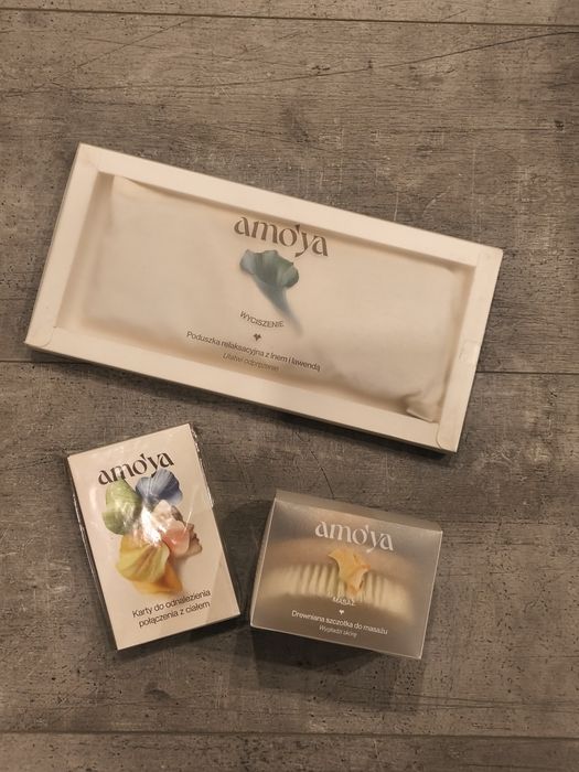 Zestaw pielęgnacyjny relaksacyjny Amoya szczotka do masażu  poduszka