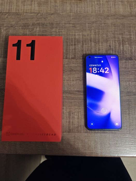 Sprzedam One plus 11 8/128