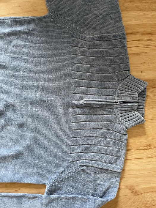 Męski sweter z zamkiem