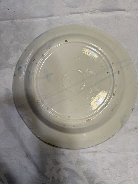 Prata de faiança antigo