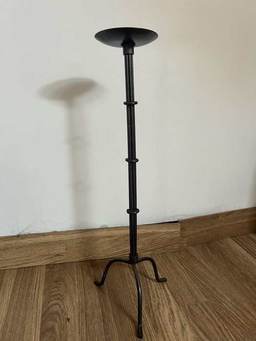 Bases para vela e jarra