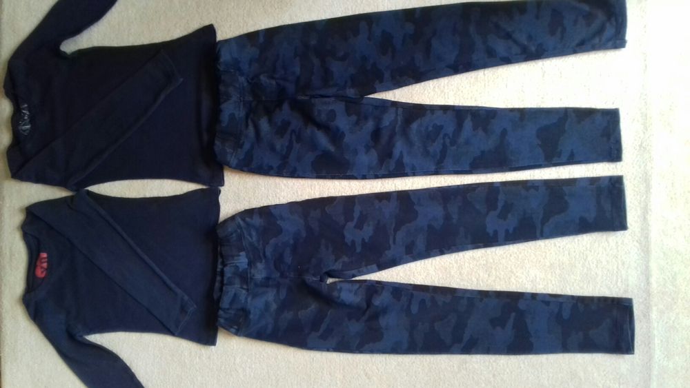 Spodnie moro dla bliźniaczek r. 134 +bluzki