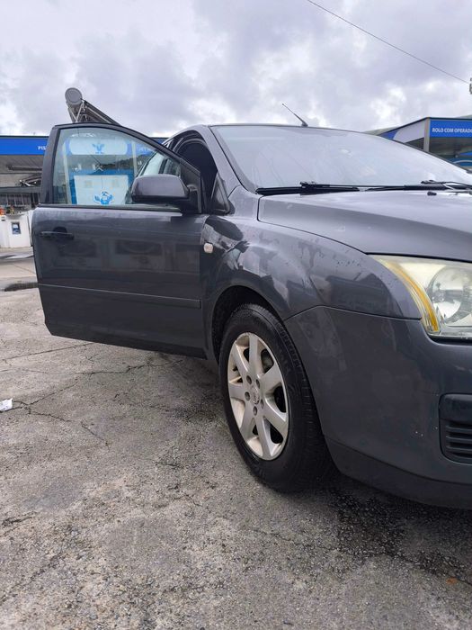 Vendo Ford Focus 2 1.6i de 2005
