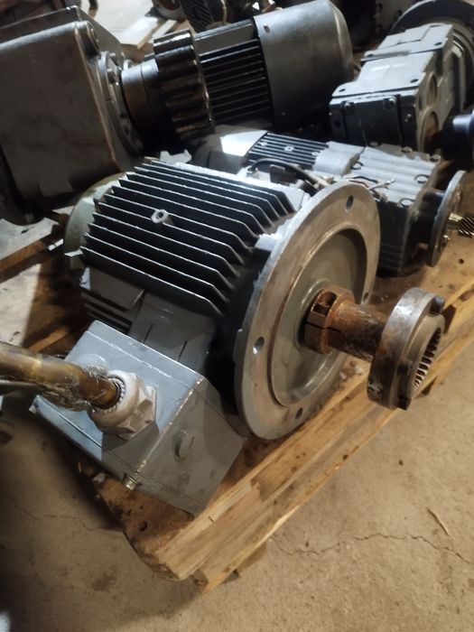 Silniki Flender 8 sztuk