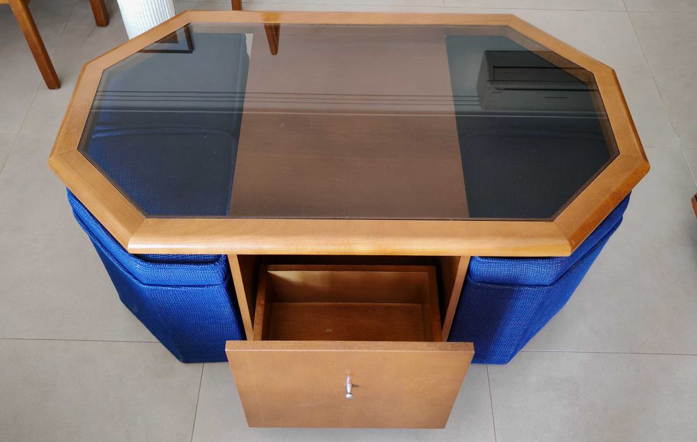 Mesa de centro sala de estar com 4 pufs