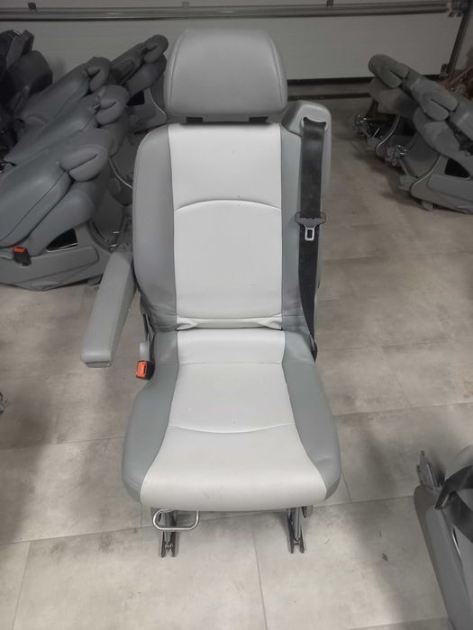 Fotele kapitańskie Vito Viano W639 lift -dobra cena