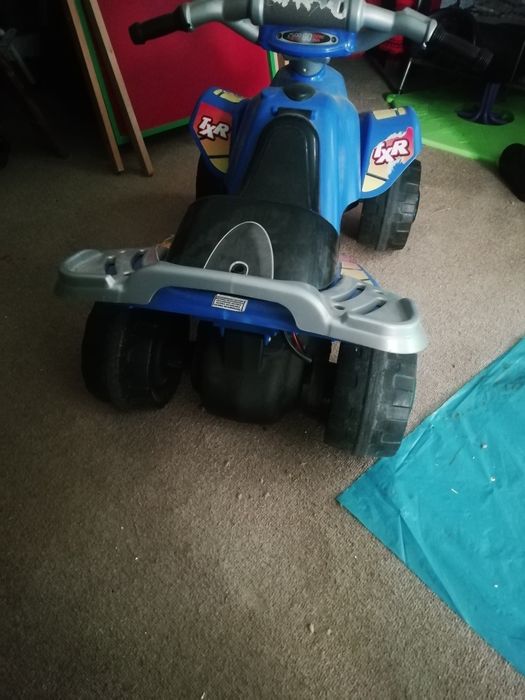 Moto eléctrica para criança