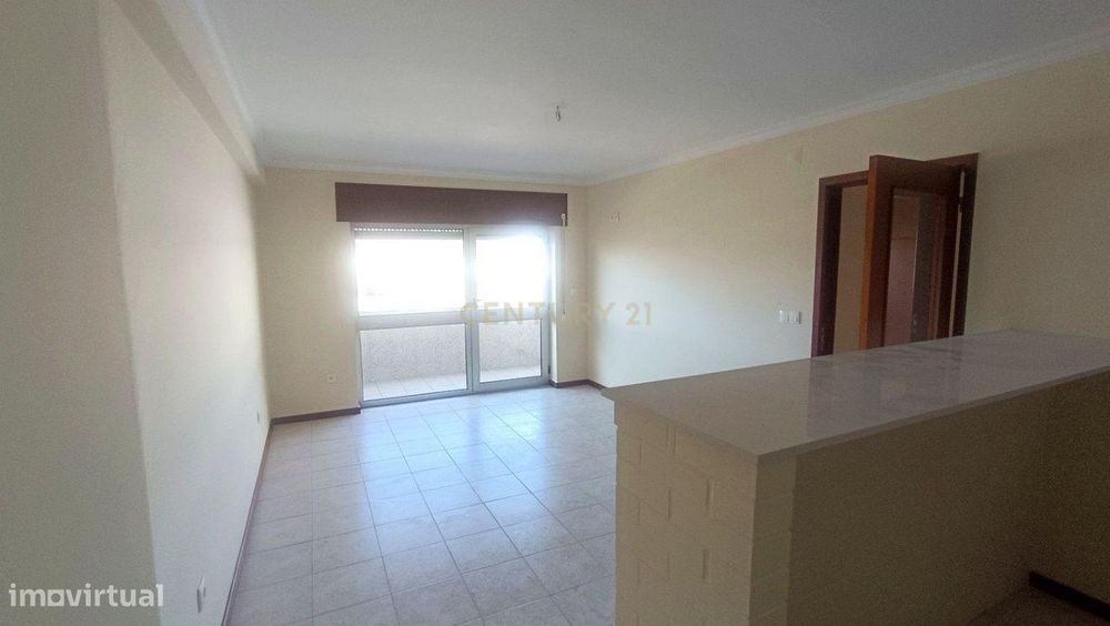 Apartamento Novo em Tamengos, Anadia - 1 Quarto com Varanda