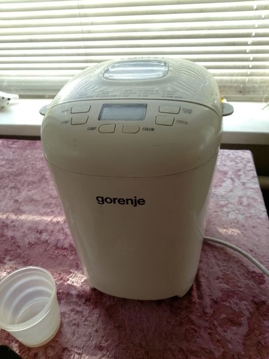 Продам хлебопечку  gorenje BM900WII