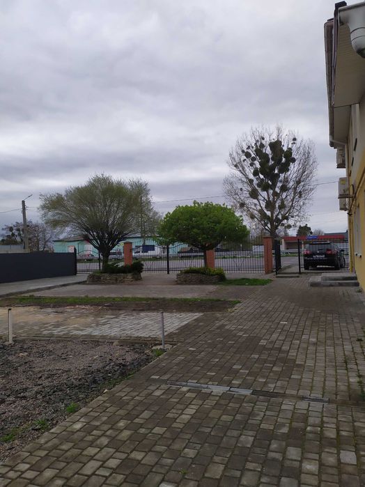 Продам ділянку в комлекті з будівлею, загальною площею 0,38 га