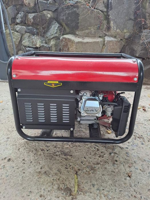 Бензиновый генератор 4.5 кВт
