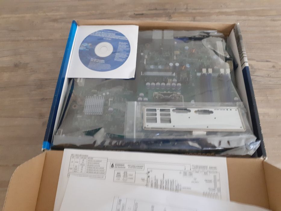 Płyta główna Intel