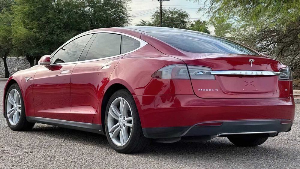 Tesla Model S 85      2014