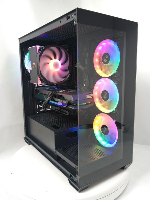 Komputer Gamingowy Ryzen 7 7800X3D,RTX 5070,64 GB 6000 MHz,SSD,Win 11