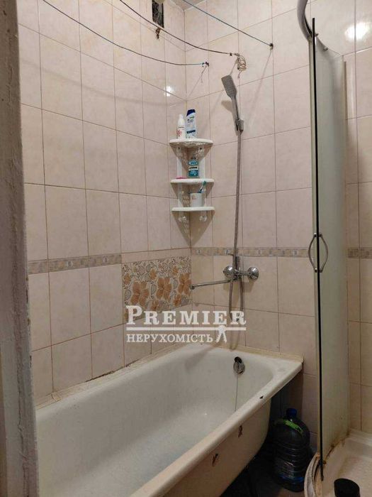 Продам сучасну кімнату з евроремонтом