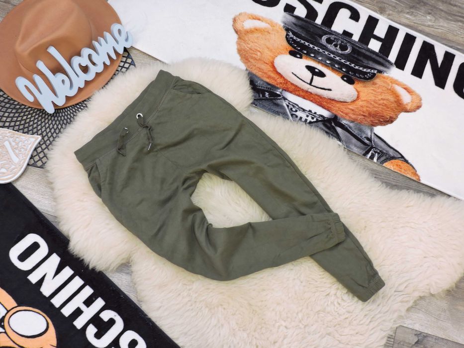 Label 157 - spodnie dresy joggersy khaki r 140