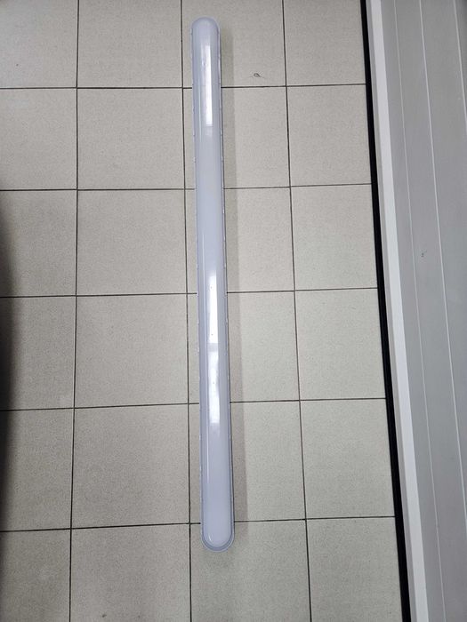 Painel/ Régua LED 6400lm, 45w, 140cm - Estado novo