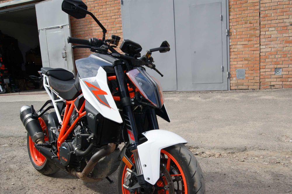 KTM 1290 super duke