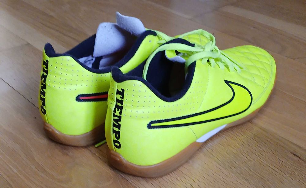 Футзалки Tiempo (устілка 29 см, 45 eur)