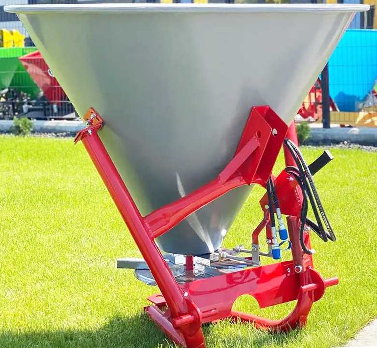 Оприскувач польовий лійка розкидач міндобрив садовий РМД до трактора