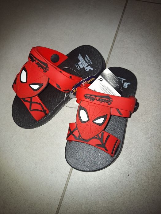 Nowe klapko-sandalki Spider-Man 24-25
