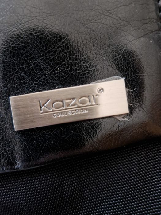 Czarna torebka Kazar