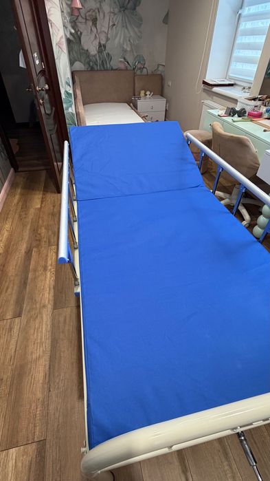 Ліжко для лежачого хворого