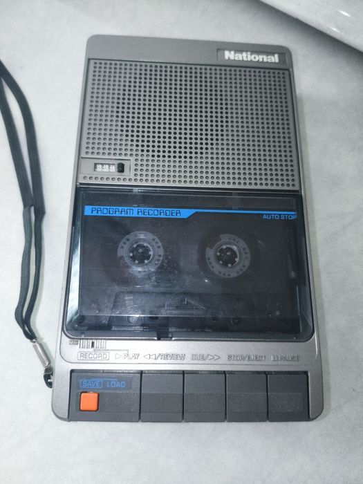 Винтажный кассетный магнитофон National (Panasonic) RQ-8100 (Made in Japan)