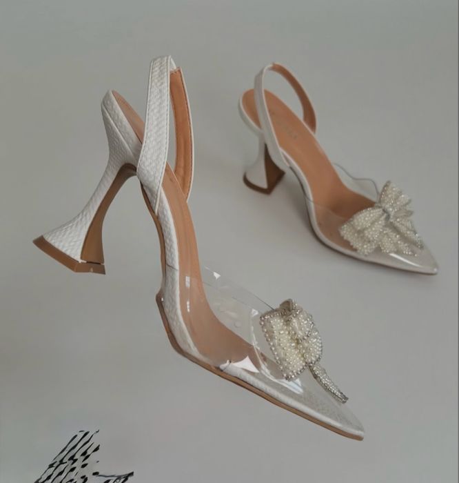 Жіночі туфлі з бантиком