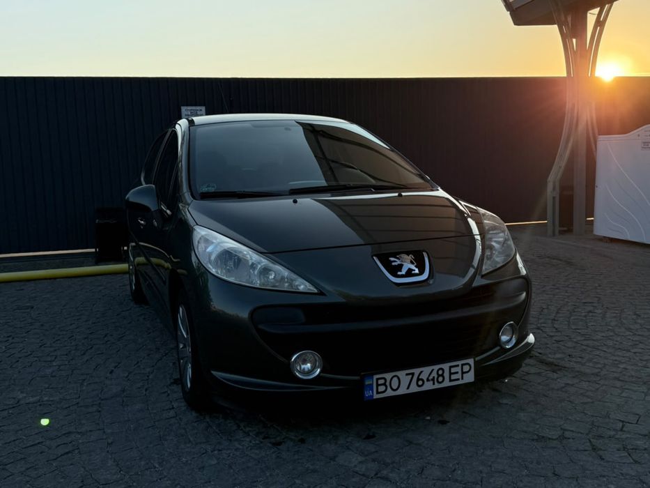 Авто Peugeot 207