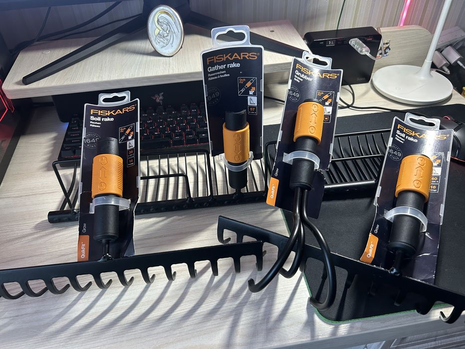 Граблі fiskars нові