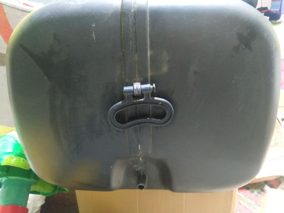 Продам бочку не харчову 125л.