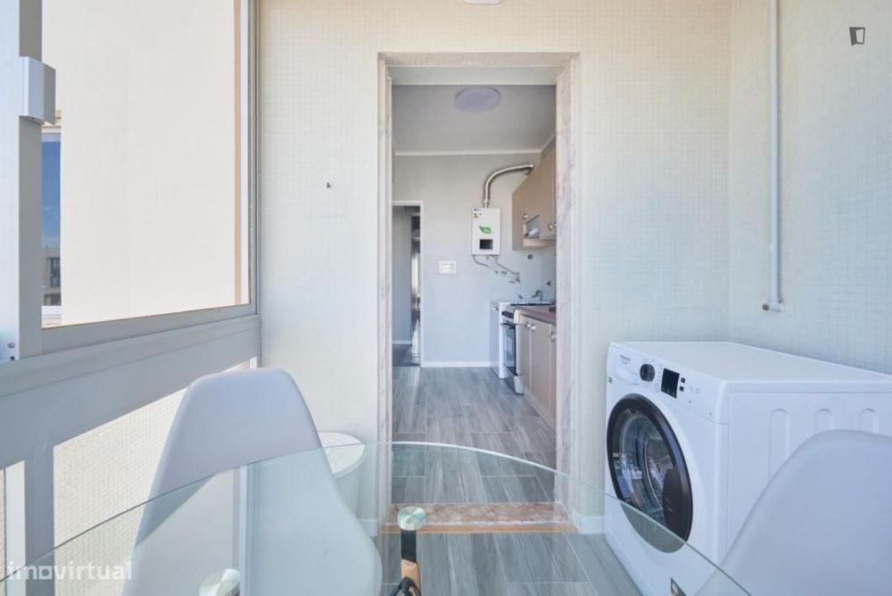 Quarto - localizado em Olaias Lisbon