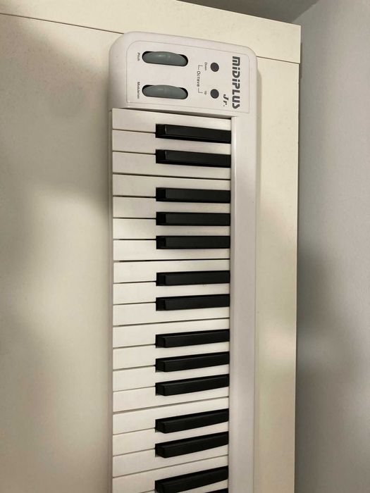 Vendo Midiplus JR — Teclado MIDI USB de 49 Teclas em Excelente Estado!64286463567233120
