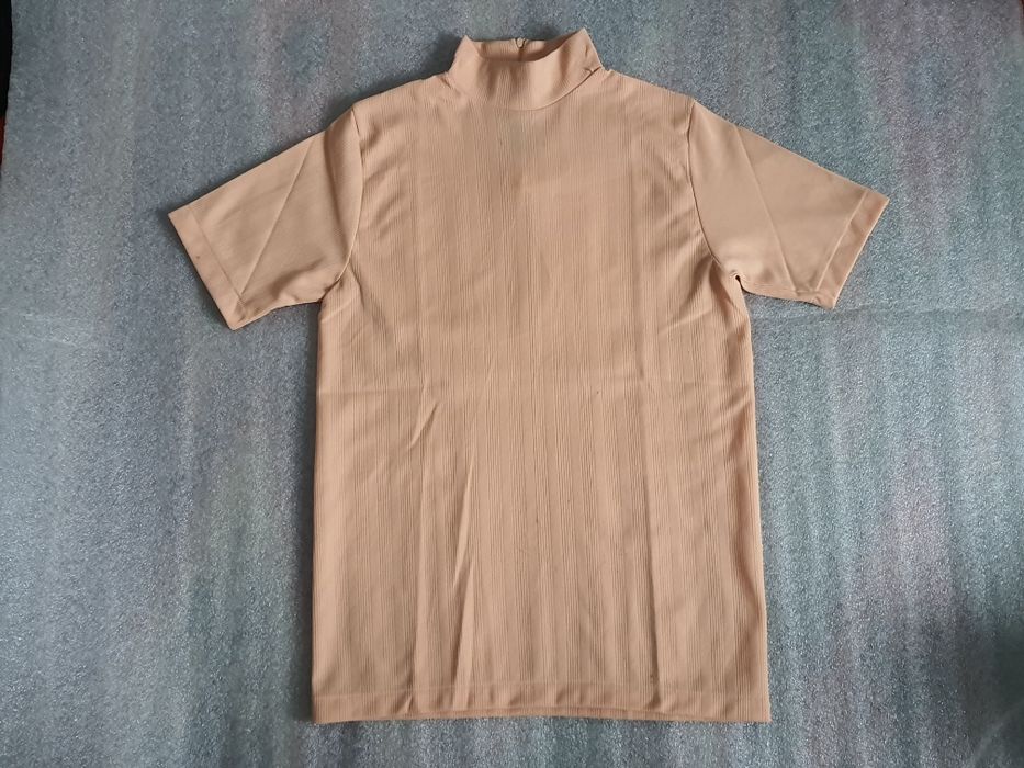 Блузка нова (44р.) виміри на фото!