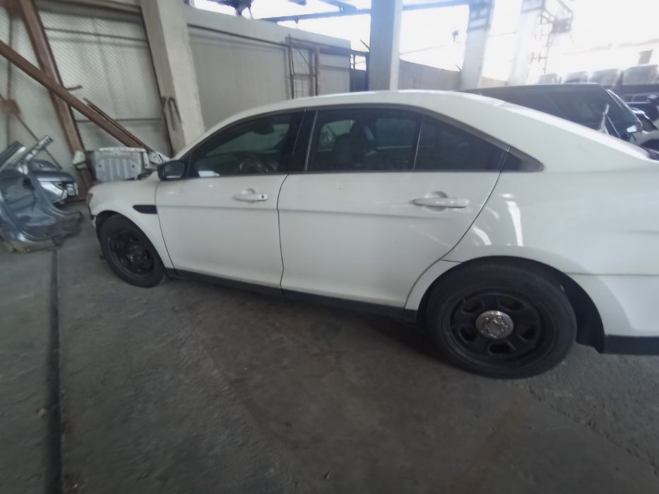 Двері Ford Taurus