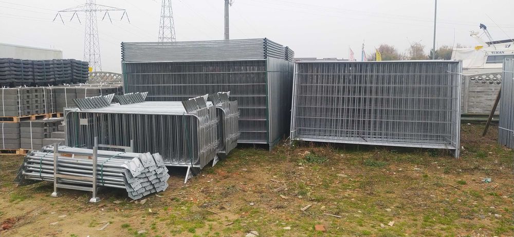 Barierka imprezowa ocynkowana 2,5x1,1m Koncertowa Eventowa oddzielająca zabezpieczająca ogrodzenia panel płot