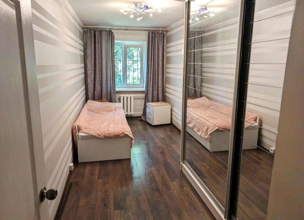 Продам 3-к квартиру з ремонтом, 3/5 пов, на пр-ті Шевченка (3-357-496)