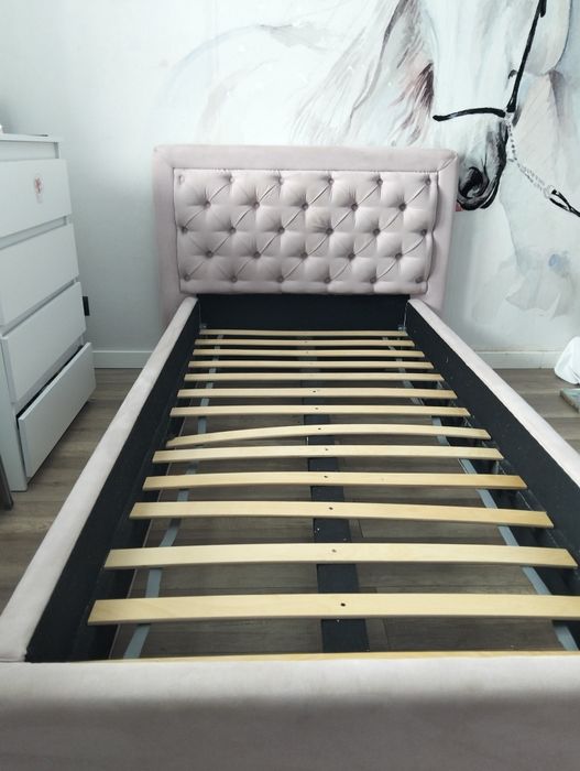 Łóżko młodzieżowe