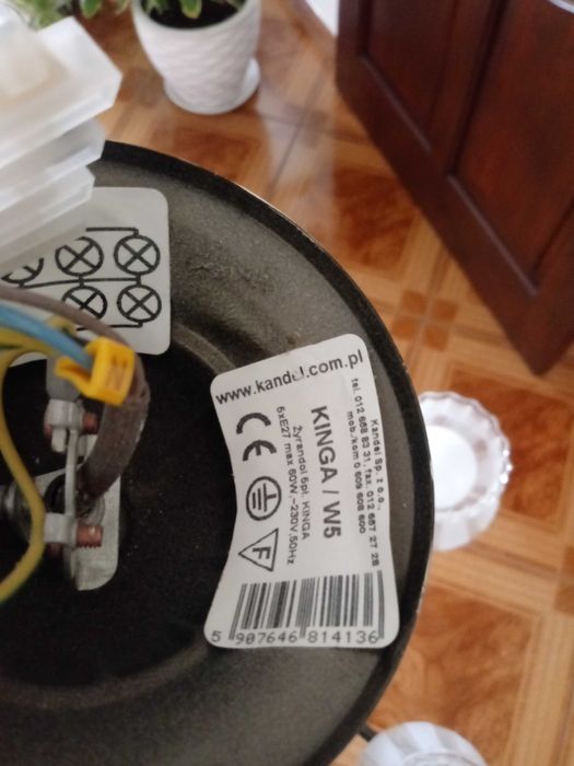 Żyrandor. Sprzedam bardzo ładny