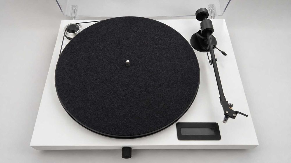 Gramofon Pro-Ject Juke Box E BIAŁY All-on-One z wkładką Ortofon OM 5E