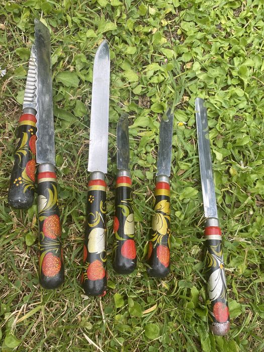 Zestaw noży z ozdobna rączką vintage