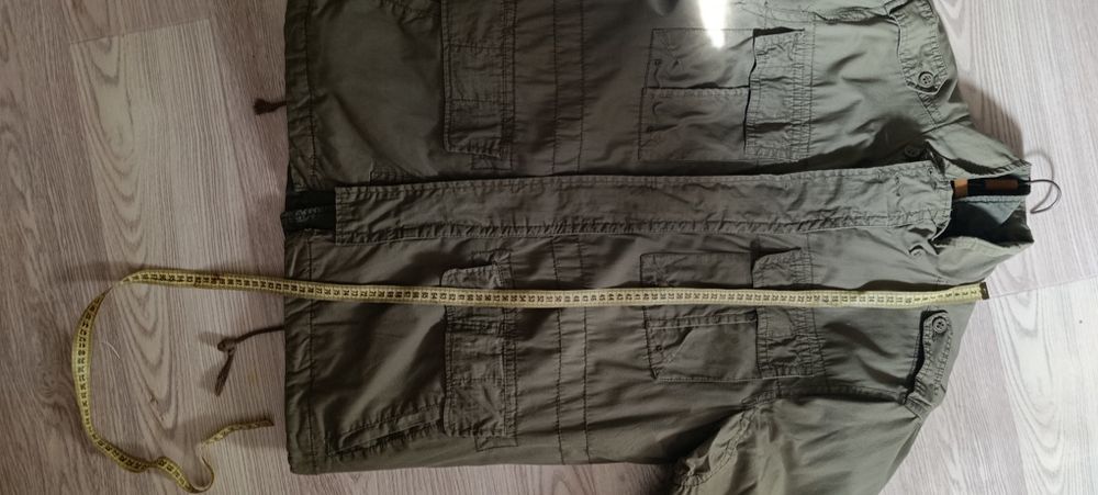 Продам  мужскую,весеннюю -осенюю парку