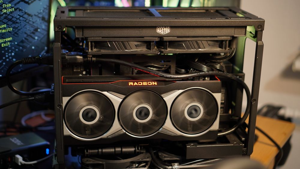 Mini Komputer 5 9600X/6900XT/B650i/48GB DDR5/Mini ITX/AiO/SFX/Wysylka