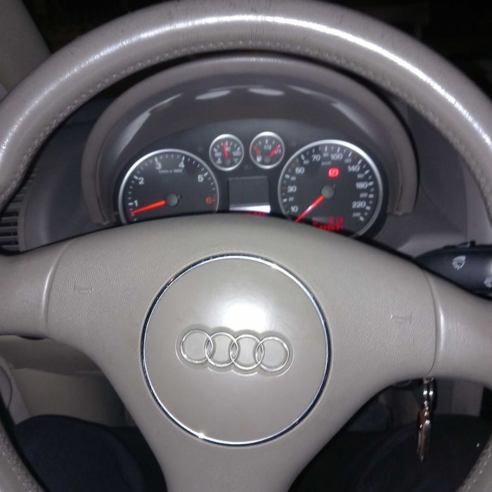 Carro em excelente estado. Sempre bem assstido. Revisão mecanica recente.