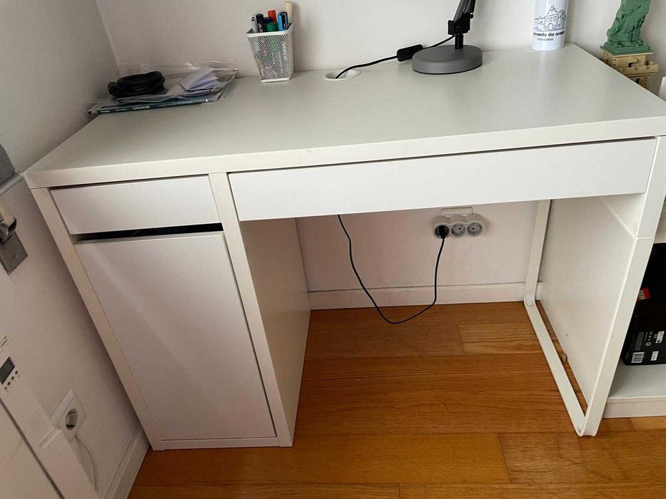 Secretária IKEA MICKE Branca com Arrumação