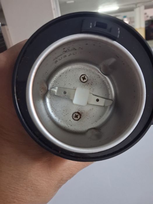 Moinho de café novo