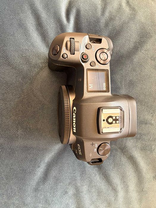 Canon EOS R - Imaculada [Como Nova] + Caixa + Fatura + Lente RF 24-105mm
