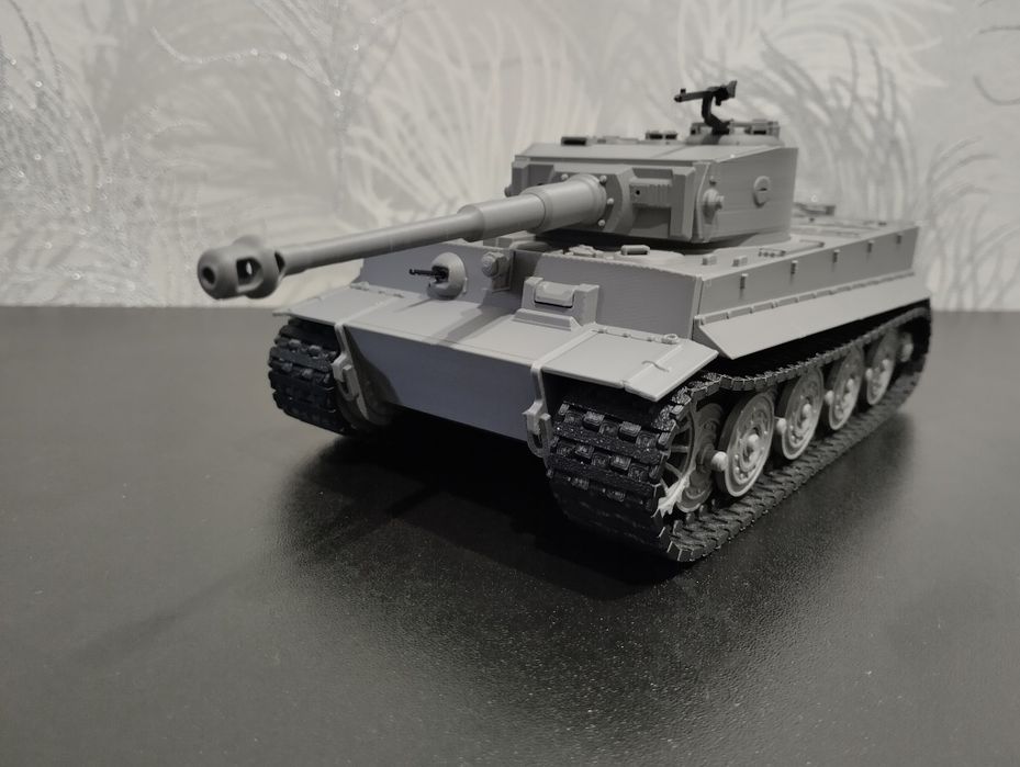 Модель танку Panzerkampfwagen VI Tiger Ausf. E версія 2 у масштабі 1:35.