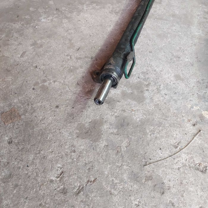 Рулевая рейка под ремонт